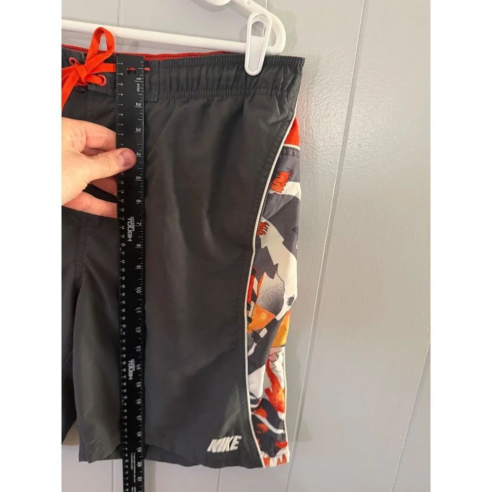 Nike Swim Trunks Mens Medium Grey Red‎ Orange Floral Mesh Lined Board Shorts